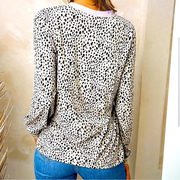 Silky Animal Print Long Sleeve Tee Shirt Cream Black Size 2X NWOT - Picture 3 of 6